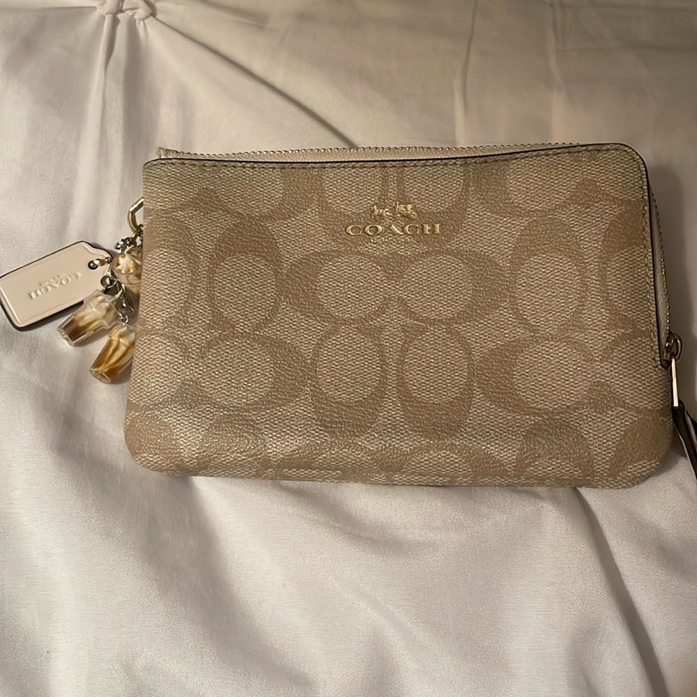 coach light khaki double zip wristlet( no wristlet strap)